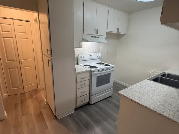 662 Hayvenhurst Ave #110, Van Nuys, CA 91406