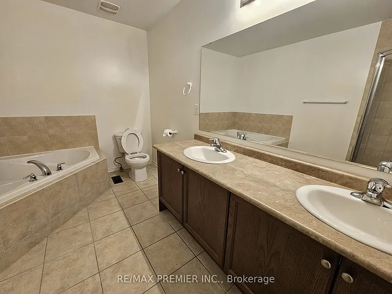745 Farmstead Dr #12 — Photo 10
