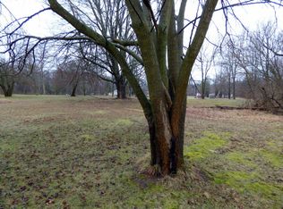 406 Tuthill St, Dowagiac, MI 49047