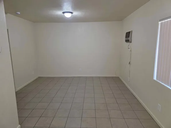 236 E Fredricks St #4, Barstow, CA 92311