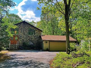 110 Stone Ridge Rd, Shohola, PA 18328