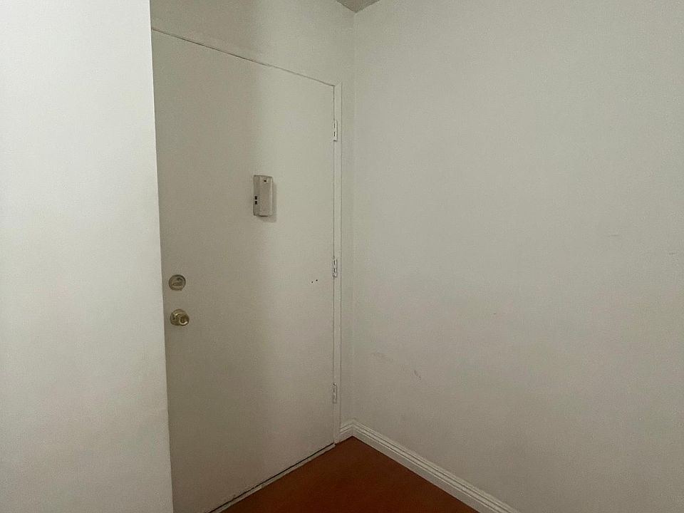 entrance/exit