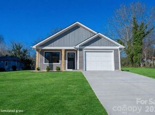 647 E Sharpe St, Statesville, NC 28677