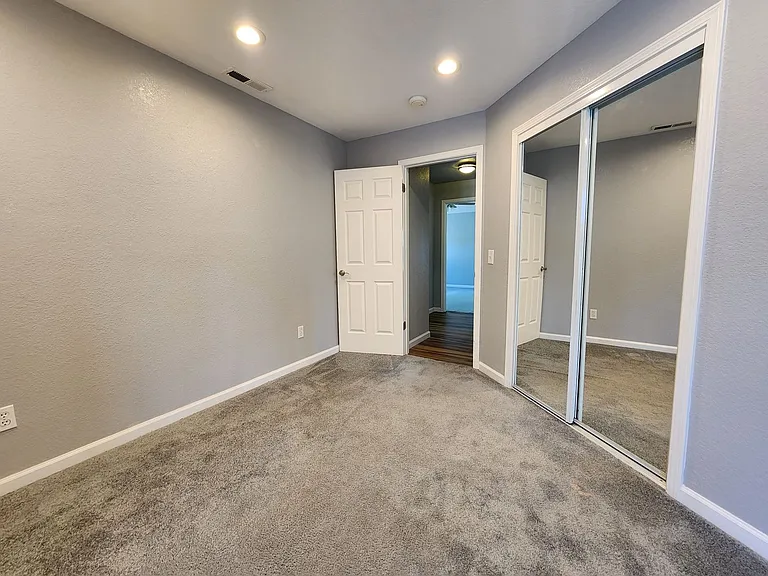 9609 Lord Dr — Photo 19