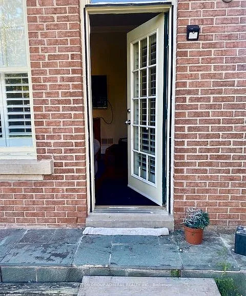 141 Regent St — Photo 2