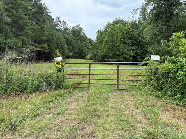 207 Cockerham Rd, Elkin, NC 28621