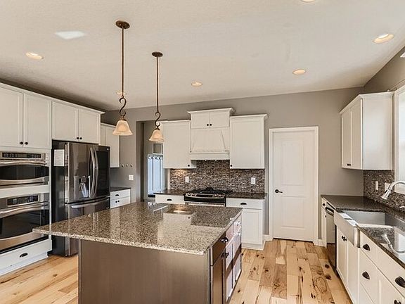 5th image of 3625 White Pine Way