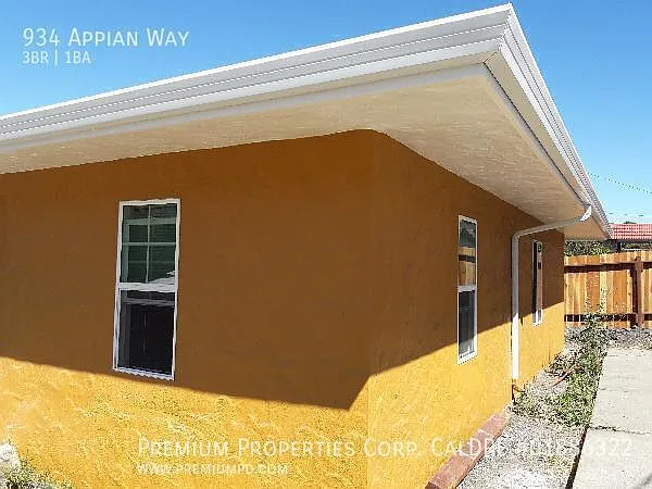 Building Photo - 934 Appian Way