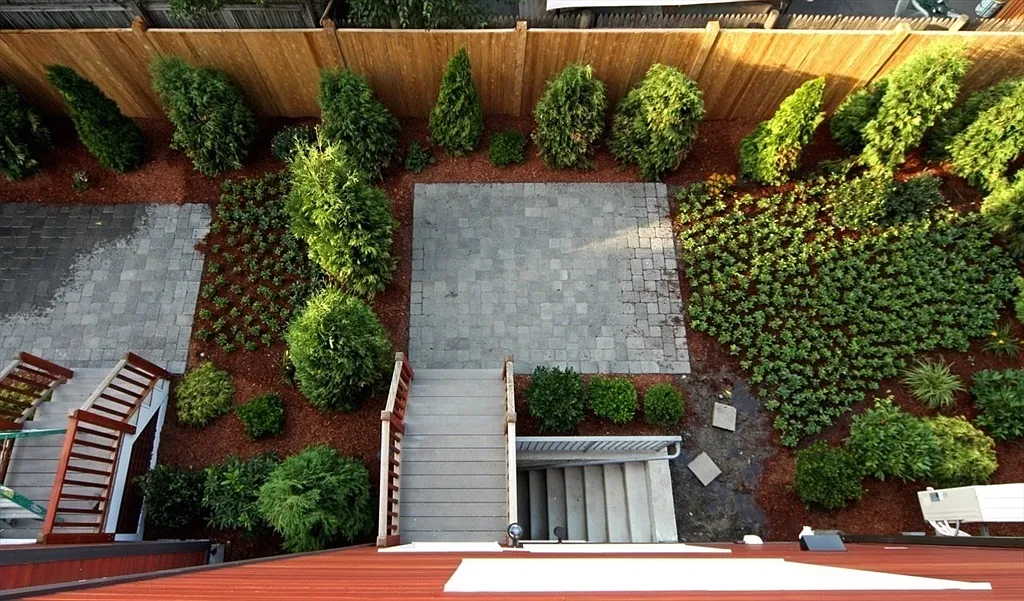 4 bed, 2.5 bath, 1451 sqft, $5,750 — Photo 2
