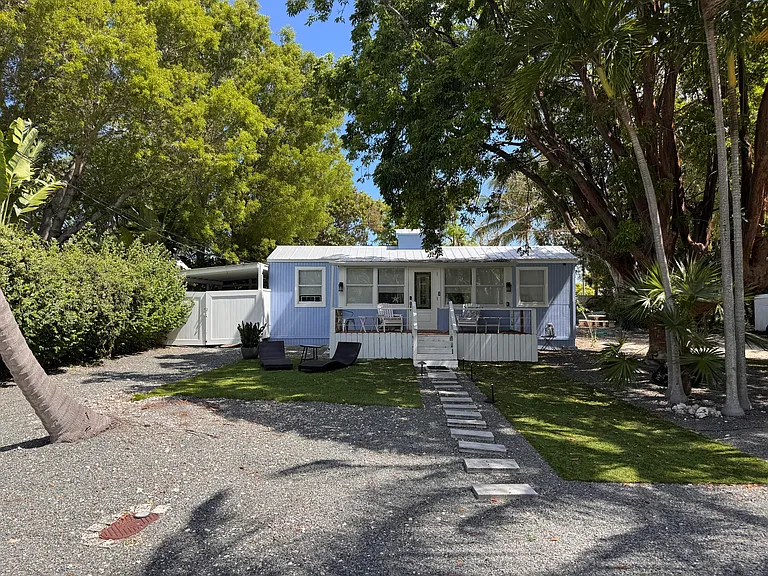 803 Oceana Ave — Photo 3