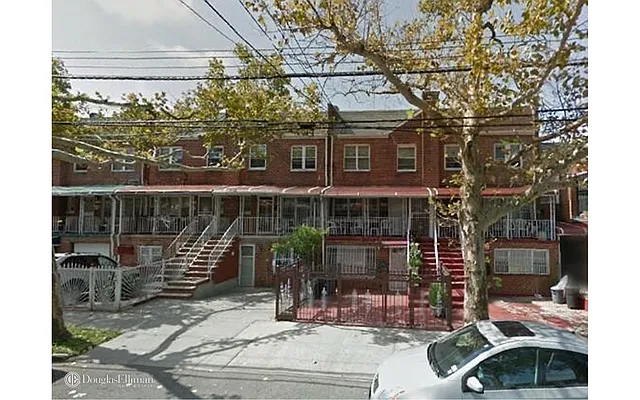 Sold by Douglas Elliman | media 8