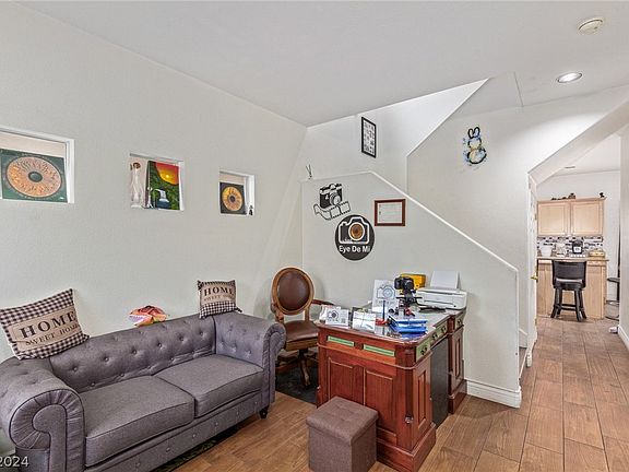 4th image of 5134 Piazza Cavour Dr