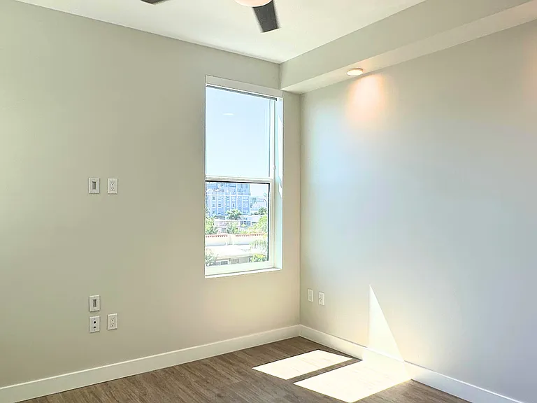 Evoc Hillcrest — Photo 34