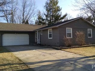 3210 W Forsythe Rd, Peoria, IL 61614