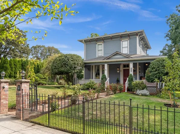 1938 16th Ave, Forest Grove, OR 97116