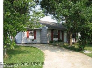 2185 Fawn Ct, Waldorf, MD
