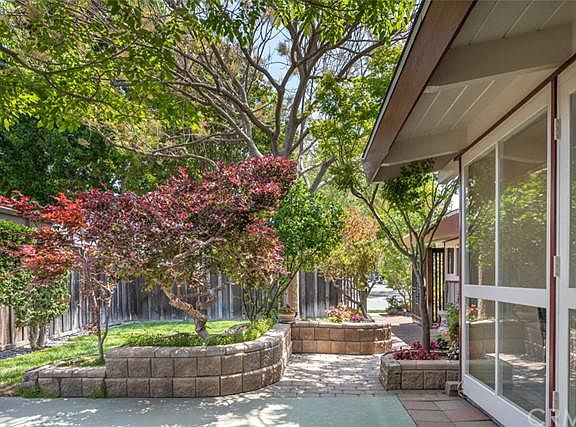 5th image of 3225 Karen Ave