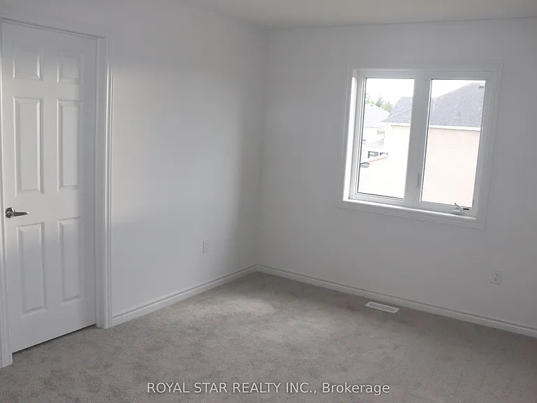 69 Bluebird Blvd — Photo 14
