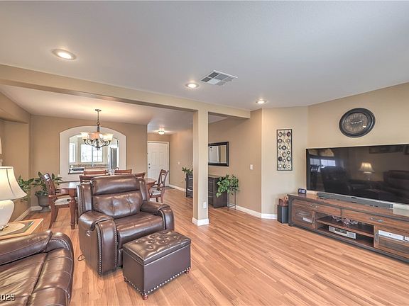 5th image of 8963 Green Jade Dr