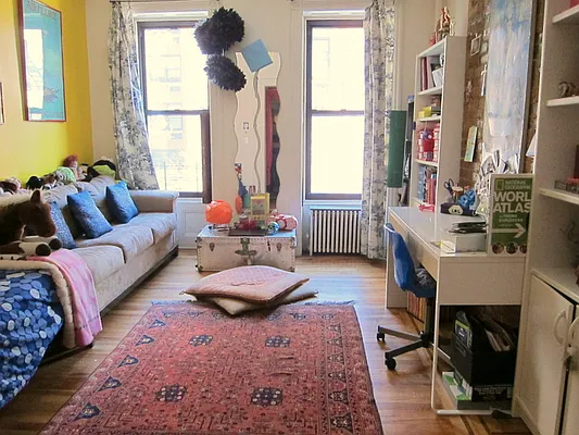 Rented by Chartwell Manhattan Realty | media 7