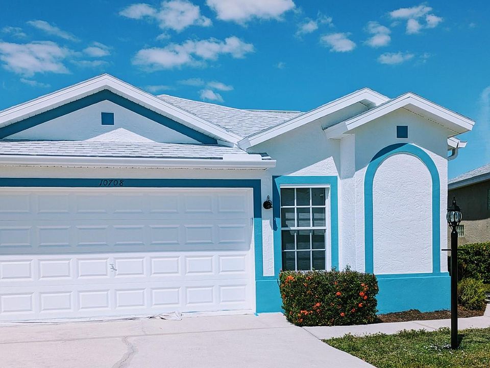 Our beautiful Lake House! 
New roof! New paint 2024
2B -2B with office/den with door & sleeper sofa
2 car garage 
No smoking, no pets. 
Open May to end of Dec. 2025