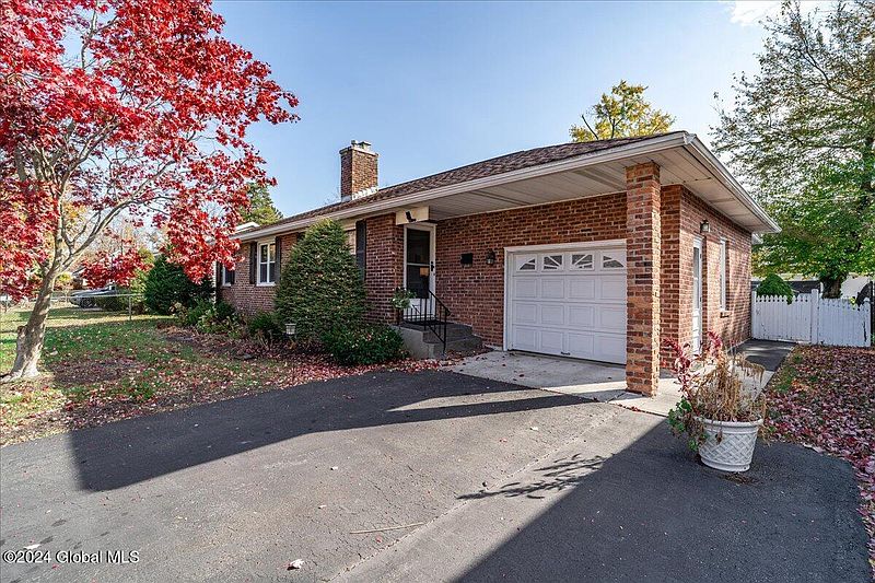 2nd image of 45 Forest Drive