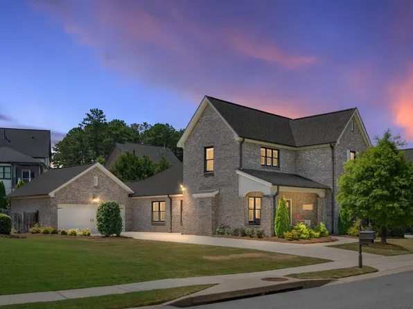 719 Provence Dr, Vestavia Hills, AL 35242