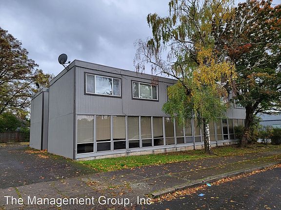 3rd image of 2200 E Mill Plain Blvd APT 8