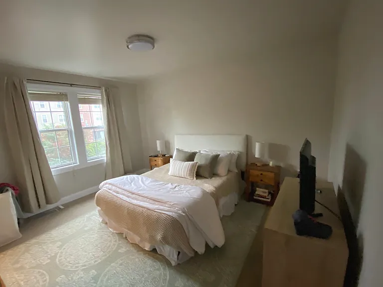 523 Hancock St #5 — Photo 8