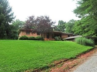 156 Hagood Mill Rd, Pickens, SC 29671