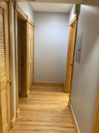 7303 N Wolcott Ave — Photo 1