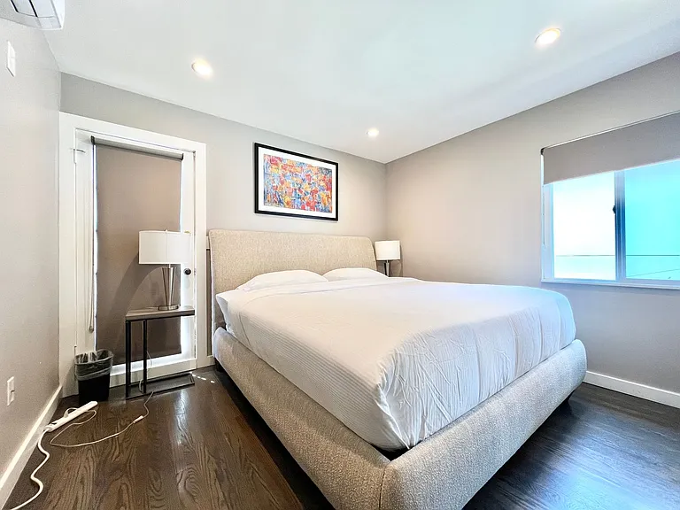 675 University Dr — Photo 4