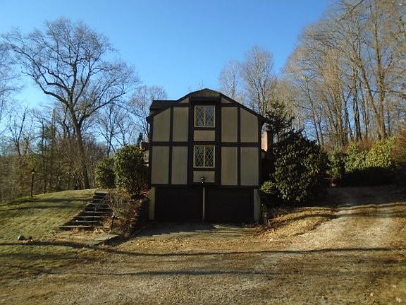3rd image of 11 Timbercrest Dr