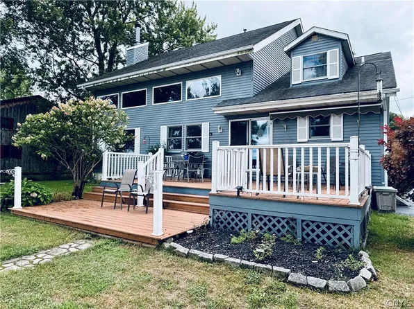 227 Esther Ave, Bridgeport, NY 13030