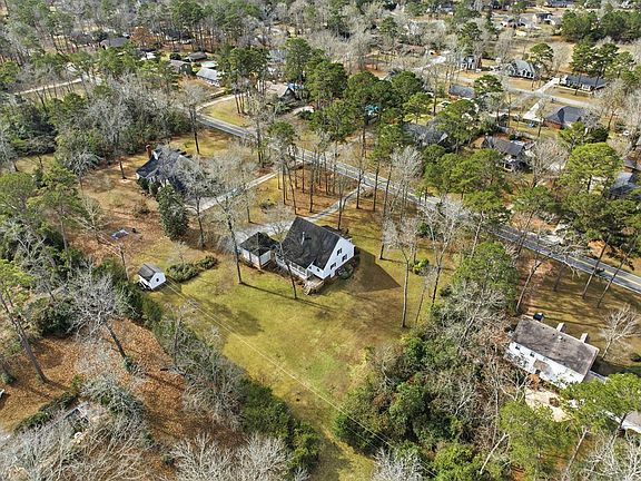 3rd image of 2806 N Doublegate Dr