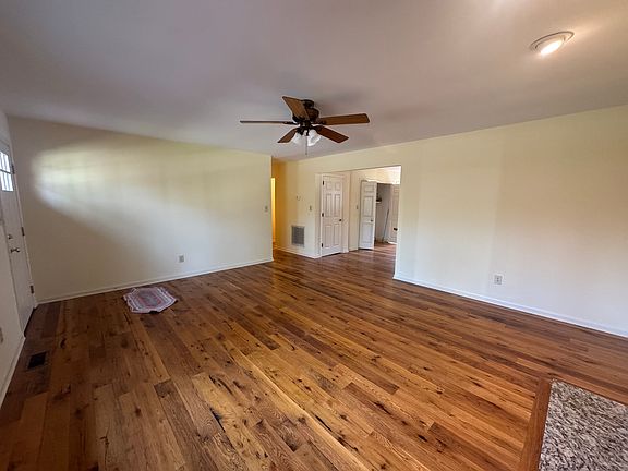 5th image of 3417 W Edgebrook Dr