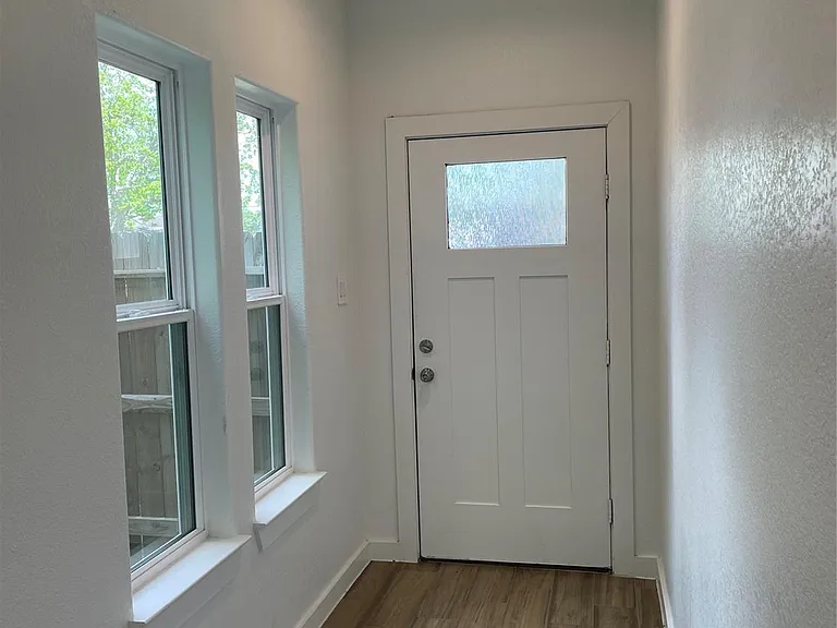 5314 Longmeadow St #B — Photo 3