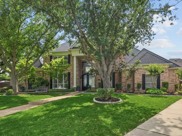 704 Brook Meadows Ct, Southlake, TX 76092