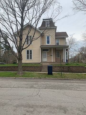 1st image of 520 E 1st Ave