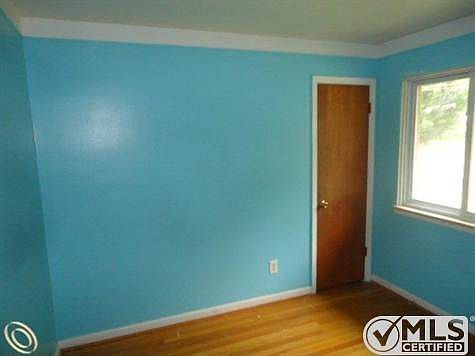 264-015802-Bedroom 1-2.JPG
