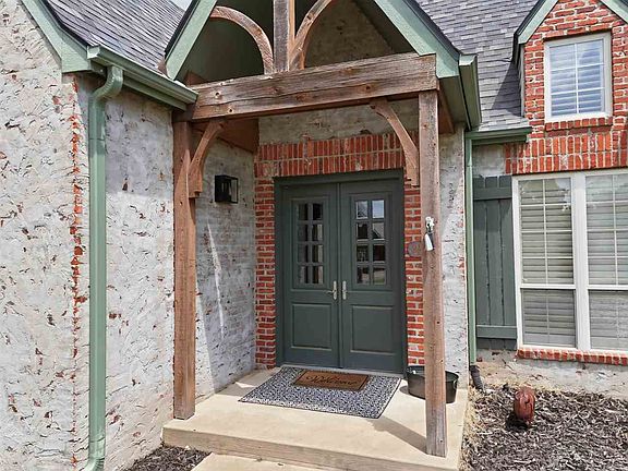 4th image of 25 Orchard Ln