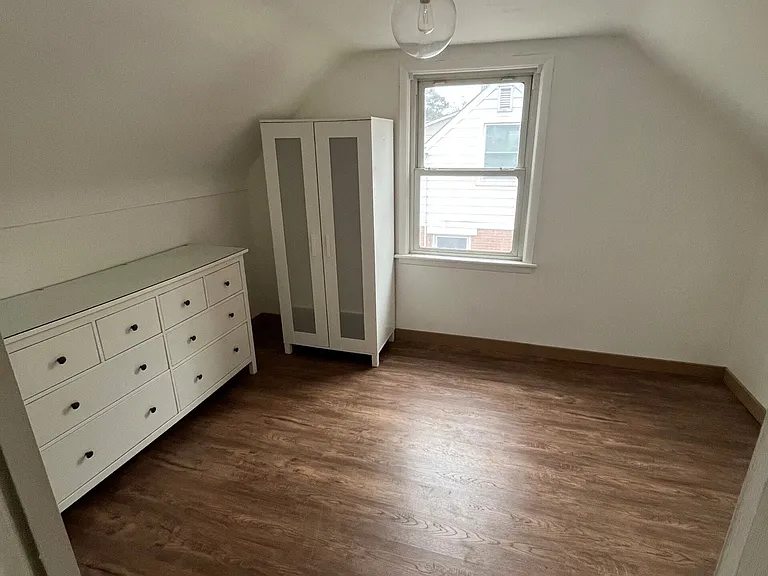 22 McKay Rd — Photo 8