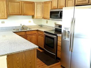 112 Bishop Quarter Ln #112, Oak Park, IL 60302
