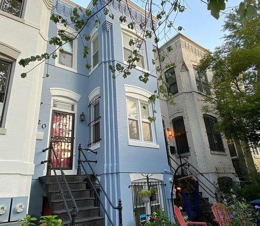 1st image of 620 7th St NE #A