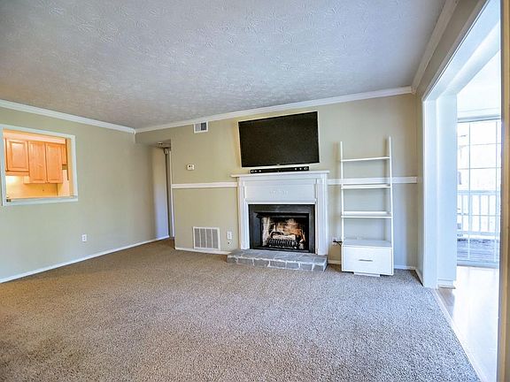 3rd image of 207 Countryside Pl SE