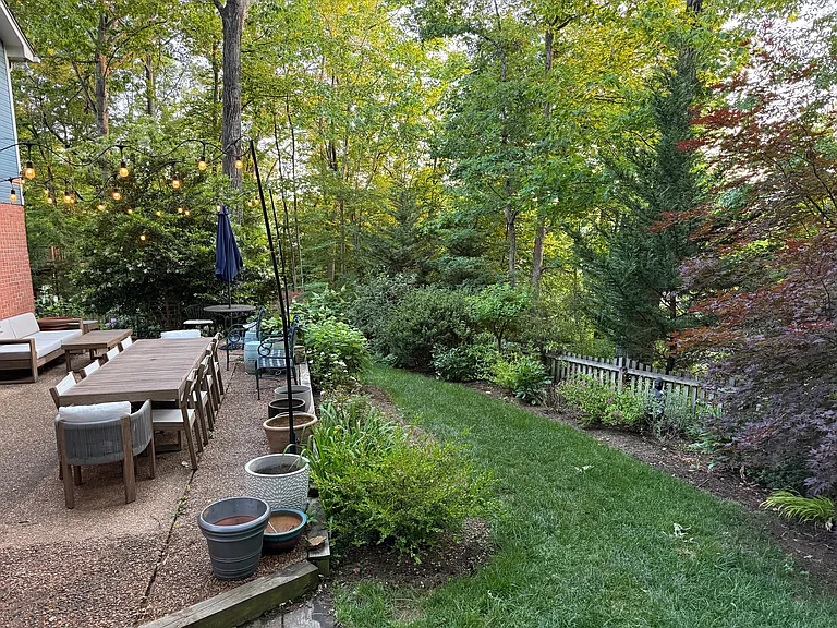 700 Victorian Ct — Photo 45
