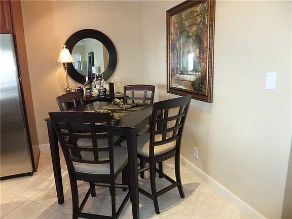 4th image of 2895 NE 32nd St APT 210