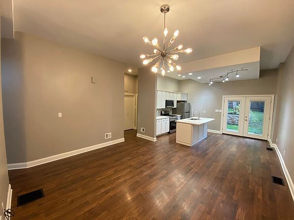 Living / dining /kitchen