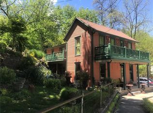 104 N Main St, Eureka Springs, AR 72632