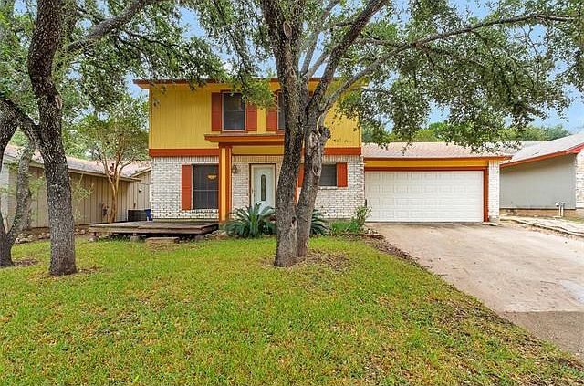 Lovely 3 bedroom home with large trees in South Austin.